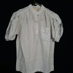 Woman's vintage blouse stripped. Small